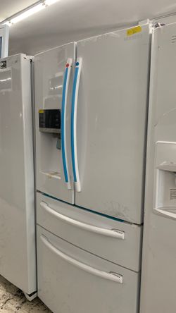 Samsung 4 Door Fridge In White 33” wide