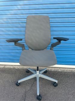 Steelcase Gesture office chair like new 2021