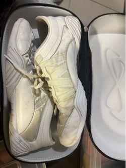 Infinity cheer shoes