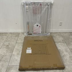 Tall & Wide Pet Gate / Baby Gate with Pet Door - Fits Openings 29.5” - 43.7”