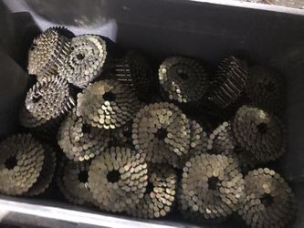 Roofing Nails 1-1/4” Smooth Shank Coils 