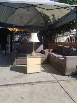 Sofa/lamp/drawers