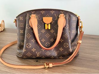 Louis Vuitton Rivoli PM