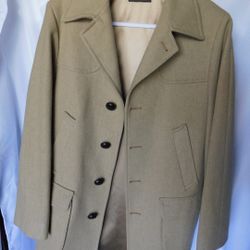 Men’s Pendleton Wool Coat Pick Up Only in whittier read Description 