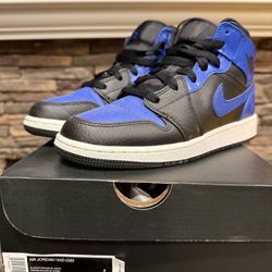 Air Jordan 1 Mid GS Black/Hyper Royal-white  4.5 