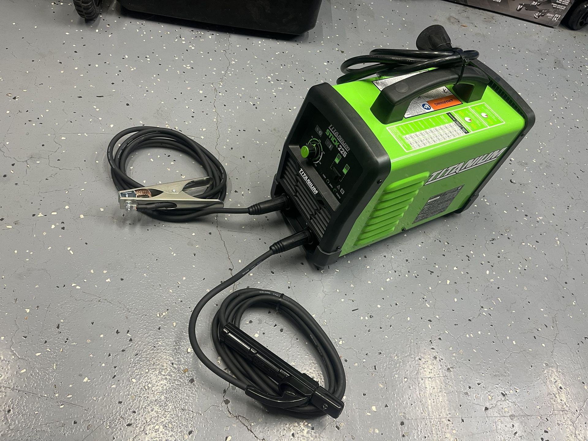 Titanium 225 Welder