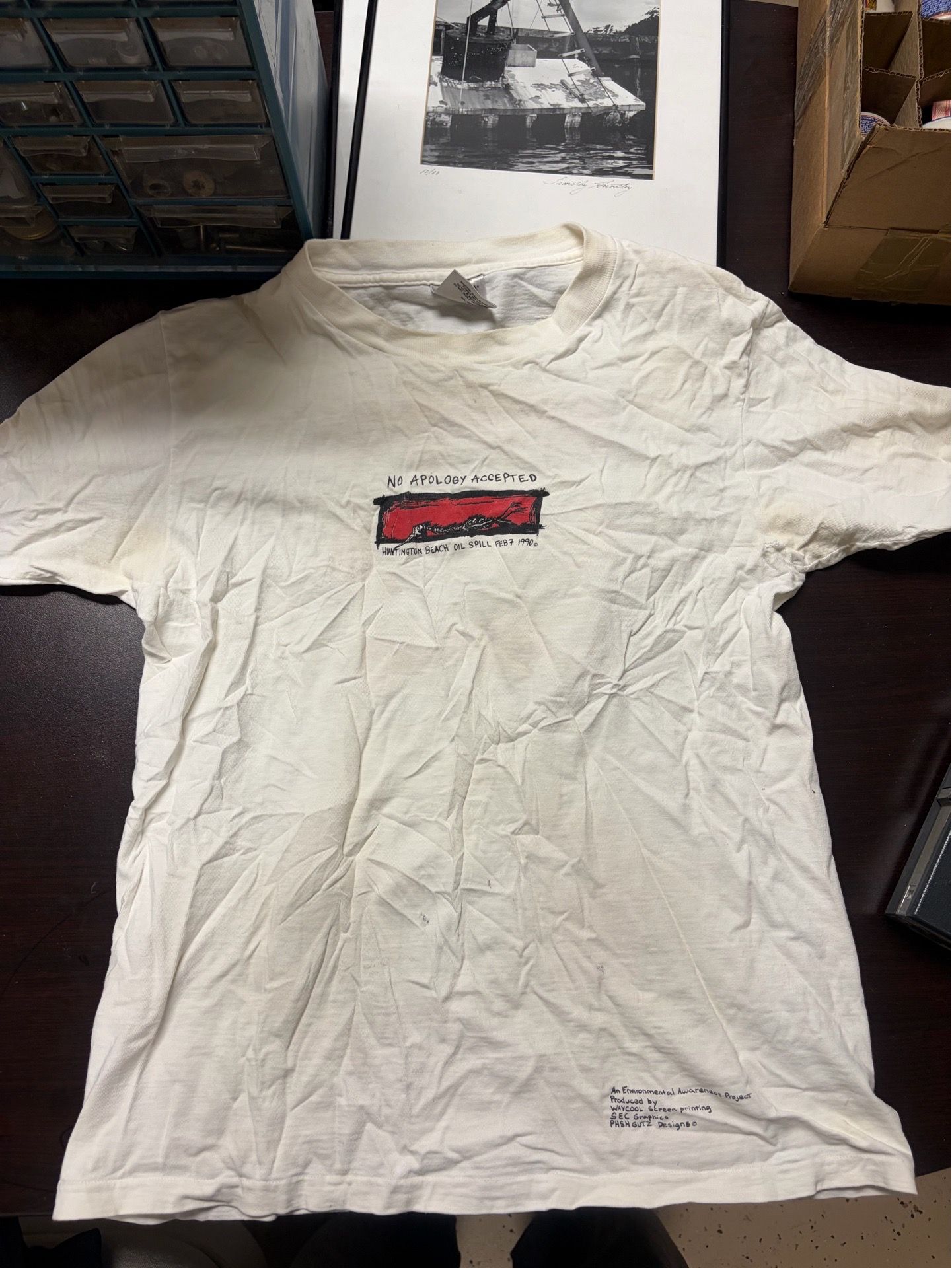 vintage "No Apology Accepted" white graphic t-shirt L