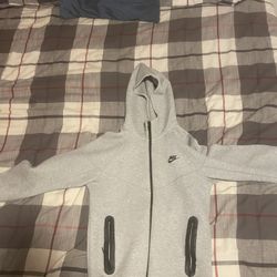 Nike Tech Fleece Gray