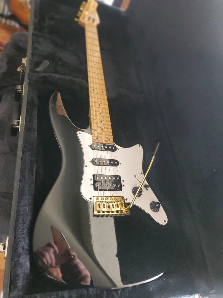 GODIN G-SERIES w/case AMERICAN MADE