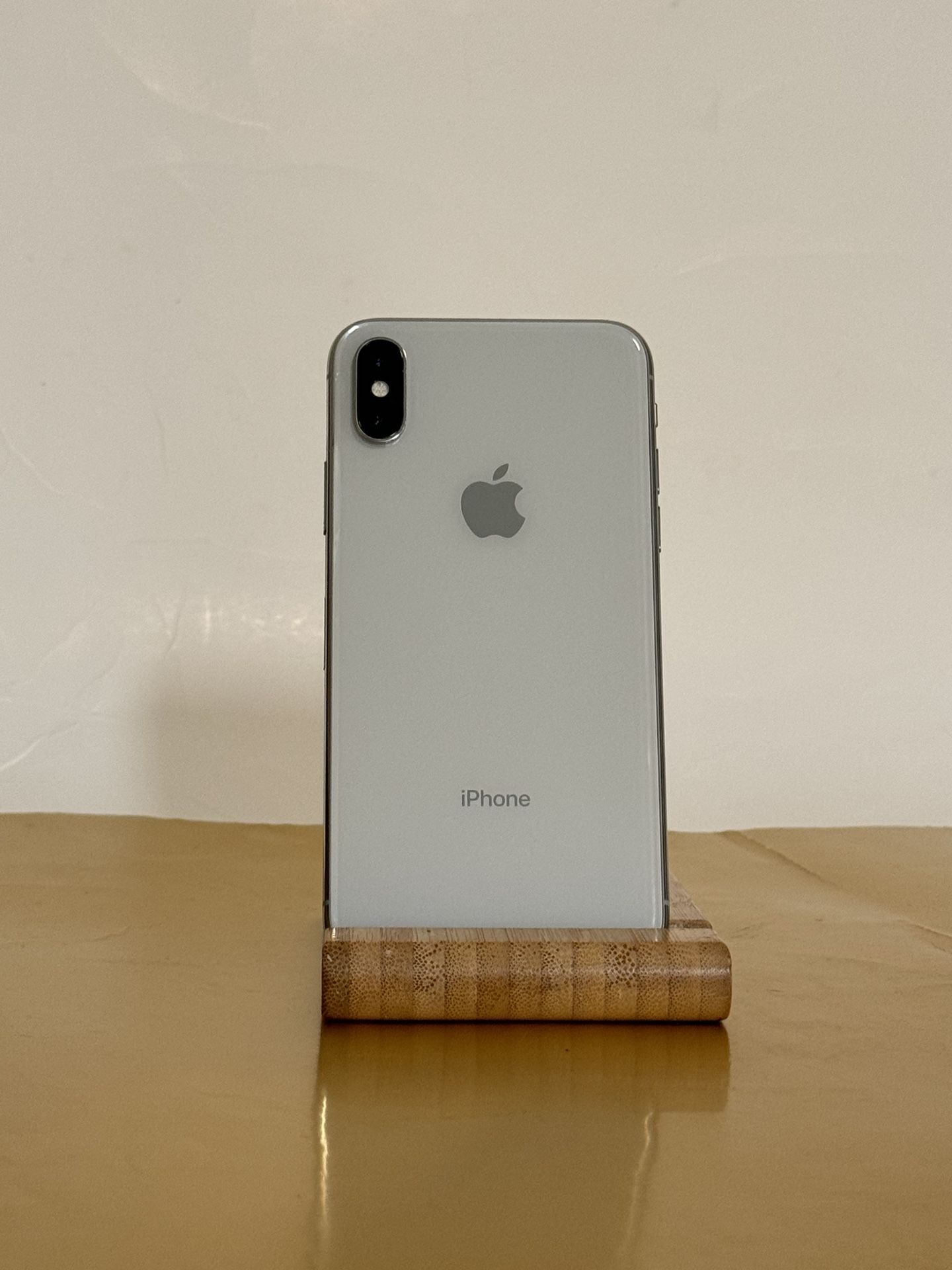 iPhone X 64 Gb Unlocked (firm Price)