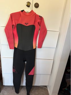 Women’s wetsuit size 8