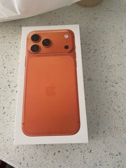iPhone 17 pro max orange