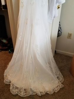 Strapless trumpet wedding dress