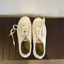 Lightly work Cariuma white sneakers