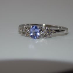 10k White Gold Tanzanite And Diamond Ring. 