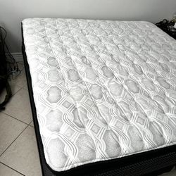 King Size Bed - Pick Up Sunday!