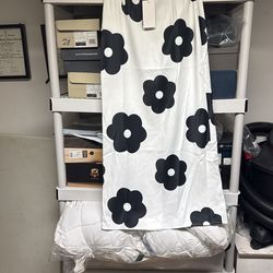 NWT- Black & White High Waist Floral Skirt - Medium