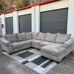 Beautiful Beige Sectional Couch Very Comfy And big FREE DELIVERY 
