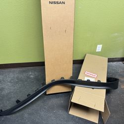 96015-5AA0A Front Air Spoiler for Nissan Murano Genuine OEM Center Slightly Bent