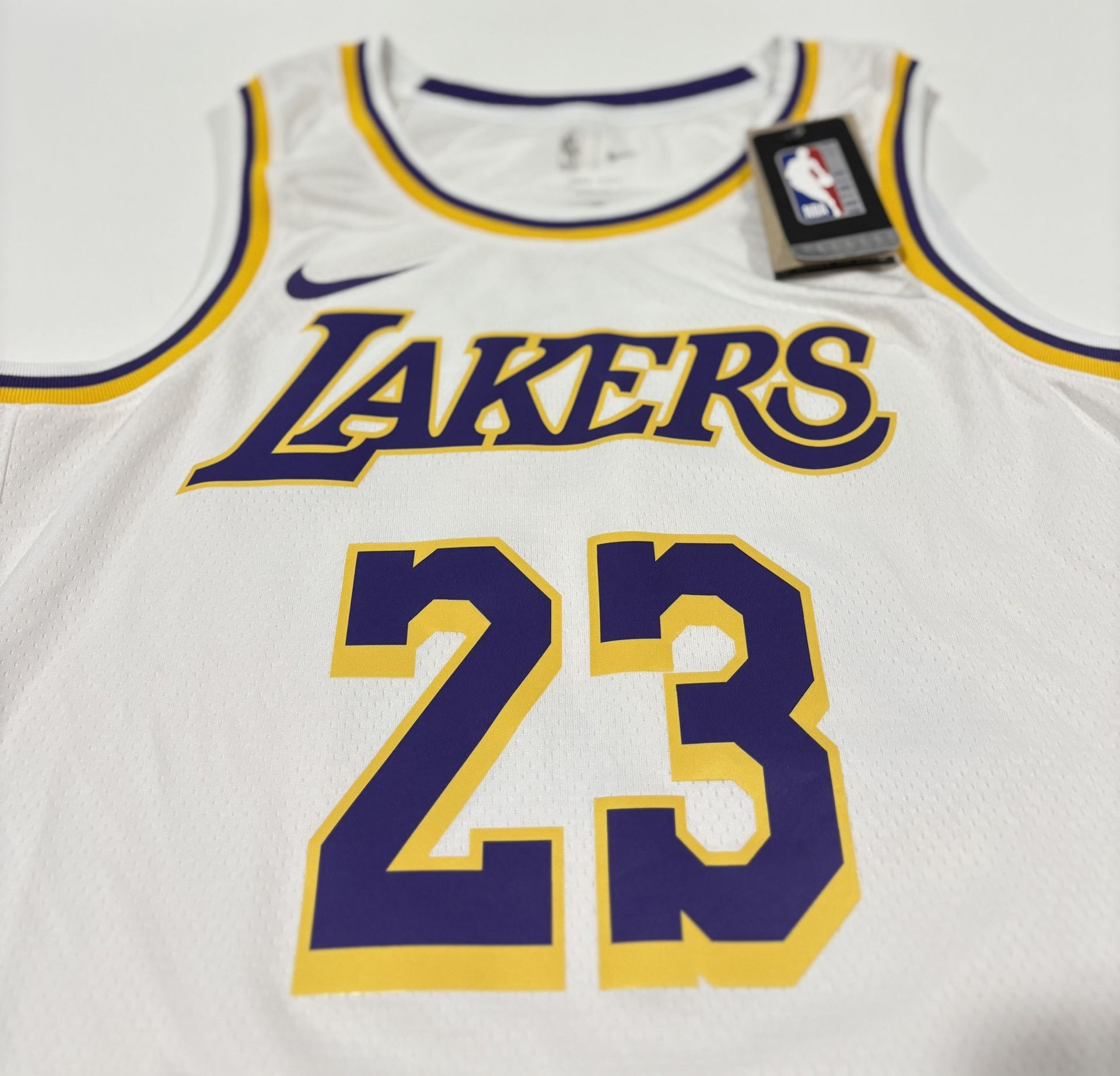 Lebron James 25/26 Lakers White Jersey (Size L) With Tags