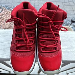 Jordan Retro 11 (Size 4.5Y)