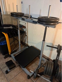 Vertical leg press