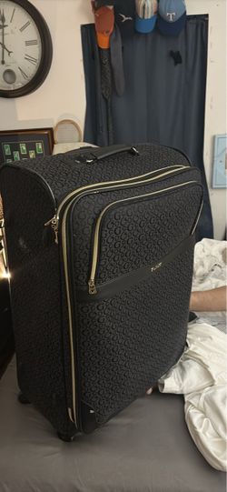 Guess Large Spinner Luggage Suitcase