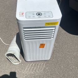 8,000 BTU Portable Ac Unit. 