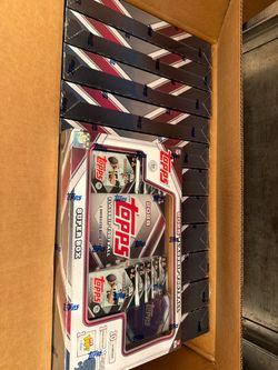 2026 Topps NFL Flagship Football Trading Card Super Box