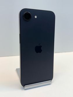 Apple IPhone 16E 128gb. ( Unlocked Phone )