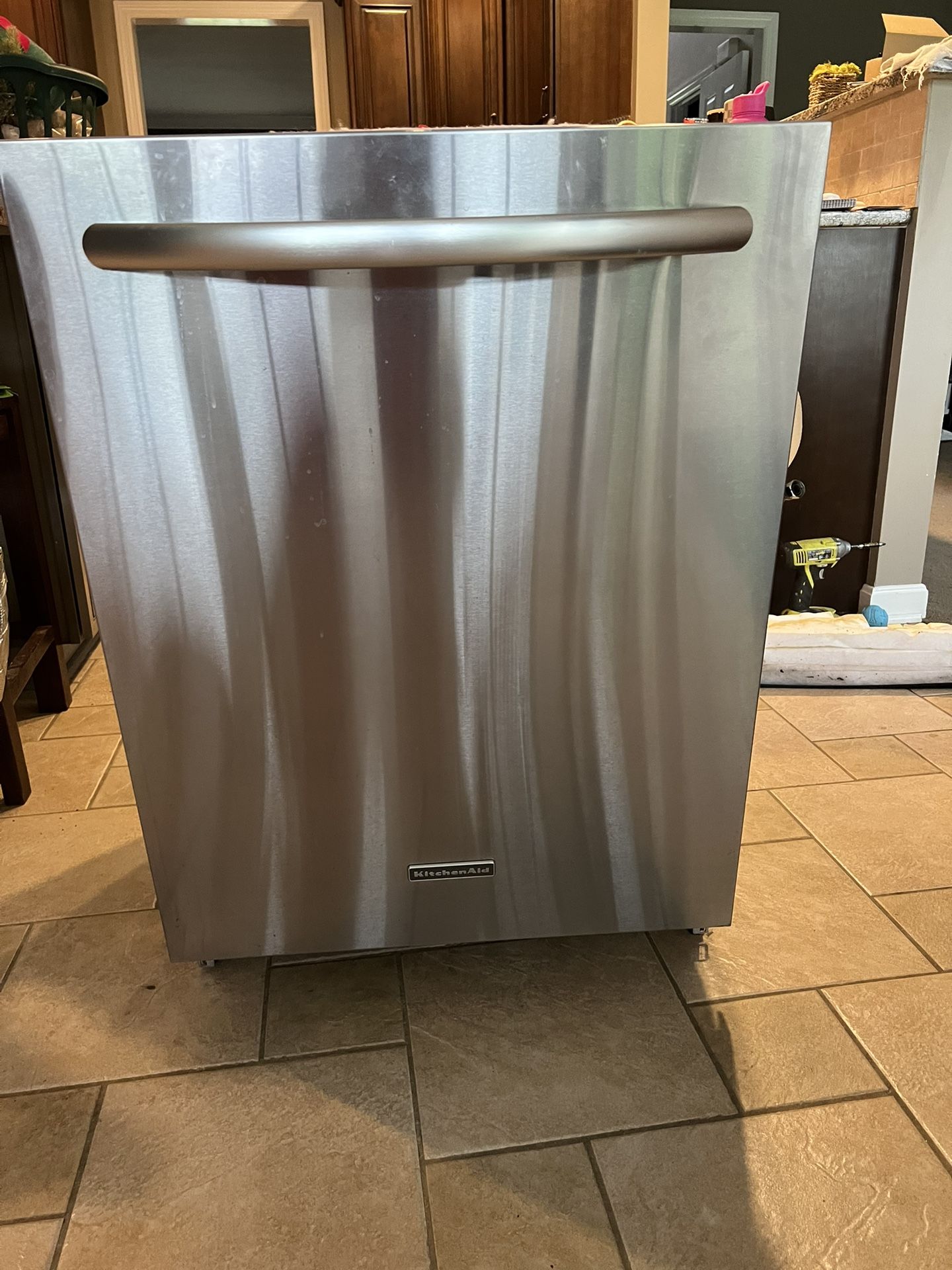 Kitchen Aid 24in Stainless Dishwasher