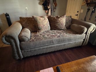 Living Room Sofa Set – Pickup Only