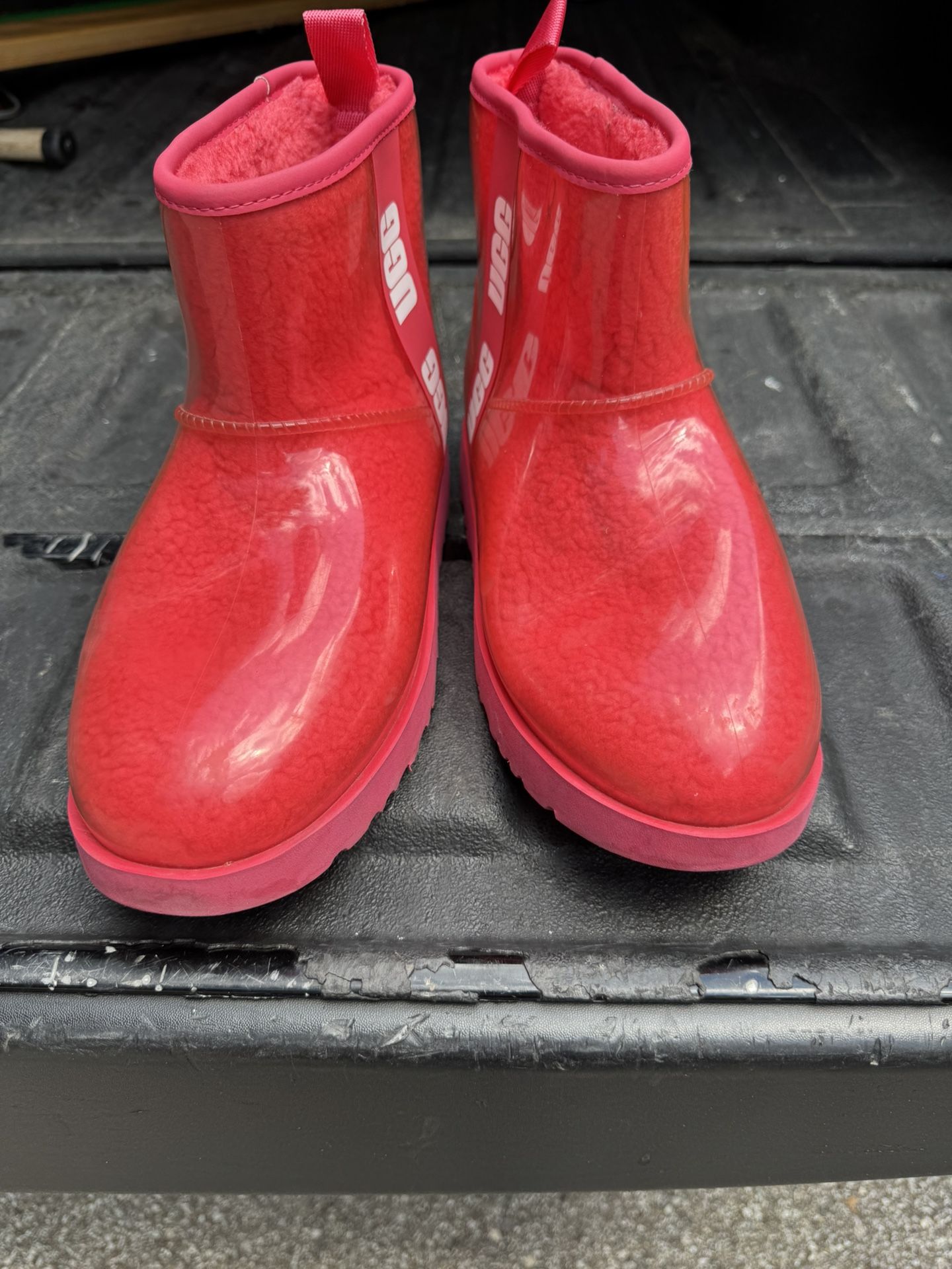 UGG Australia Women's "Classic Clear Mini" Red Sheepskin Boots Size 10
