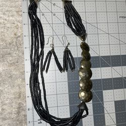 Beaded Black/Silver-tone Metal Necklace w Earrings