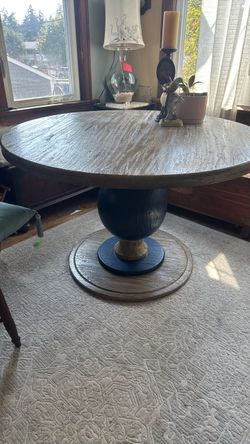 47” diameter round heavy World Market dining room table