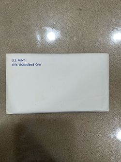 1976 U.S. Mint Uncirculated Coin Set in its original envelope