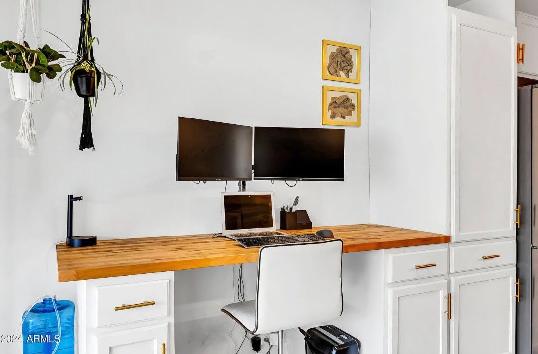 Dual 22 Inch Monitor Setup with Adjustable Dual Arm Mount