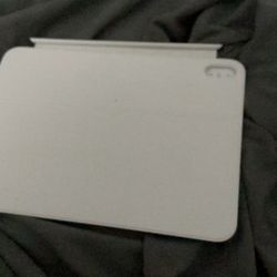 IPad a16 magic keyboard apple