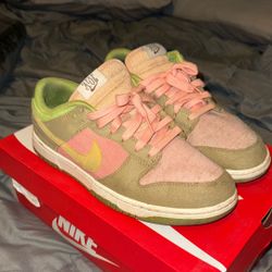 Nike SB “Sun Club” Size 9.5