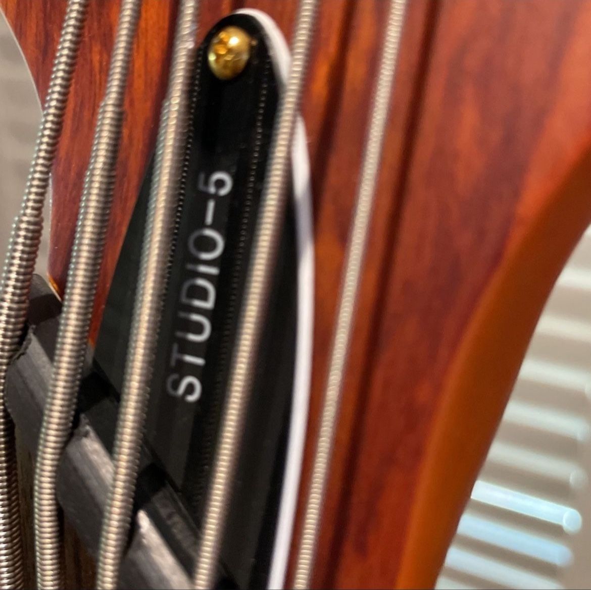 Schecter Stiletto Studio 5 NeckThru (FF) **CASE INCLUDED**