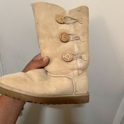 Vintage Ugg Bailey Button Triplet Used Size 7