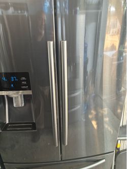 REFRIGERATOR SAMSUNG 36” black stainless steel