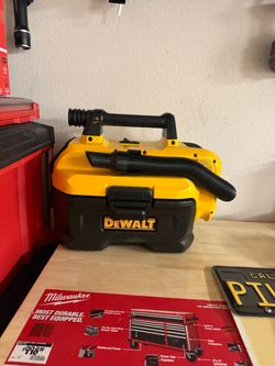 DEWALT Cordless Wet/Dry Vacuum