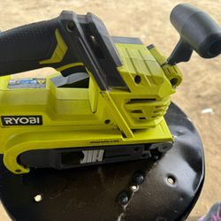 RYOBI
ONE+ 18V Cordless Brushless 3 in. x 18 in. Belt Sander (Tool Only) with 80-Grit Sanding Belt