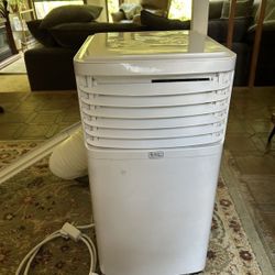 Black + Decker AC unit & Adjustable Fan