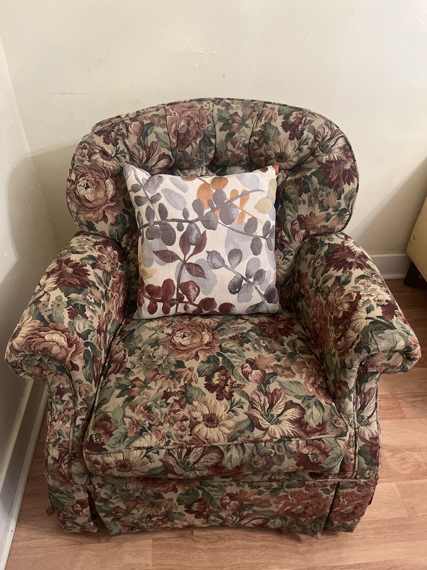 Revolving Chair 