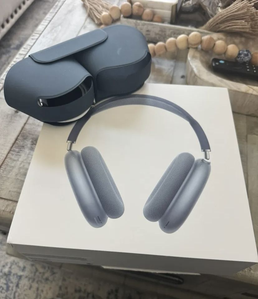 *NEW* Air pod Max pro ( BLUE ) 