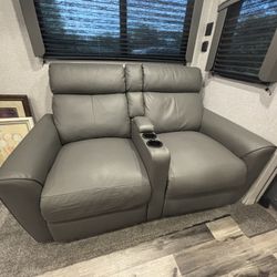 Recliner couch 