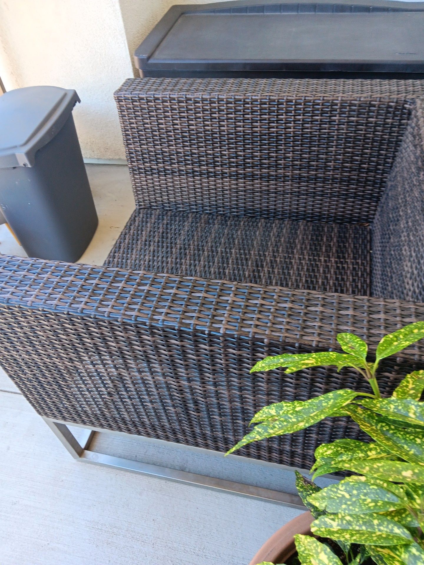 Caluco Lounge Chairs