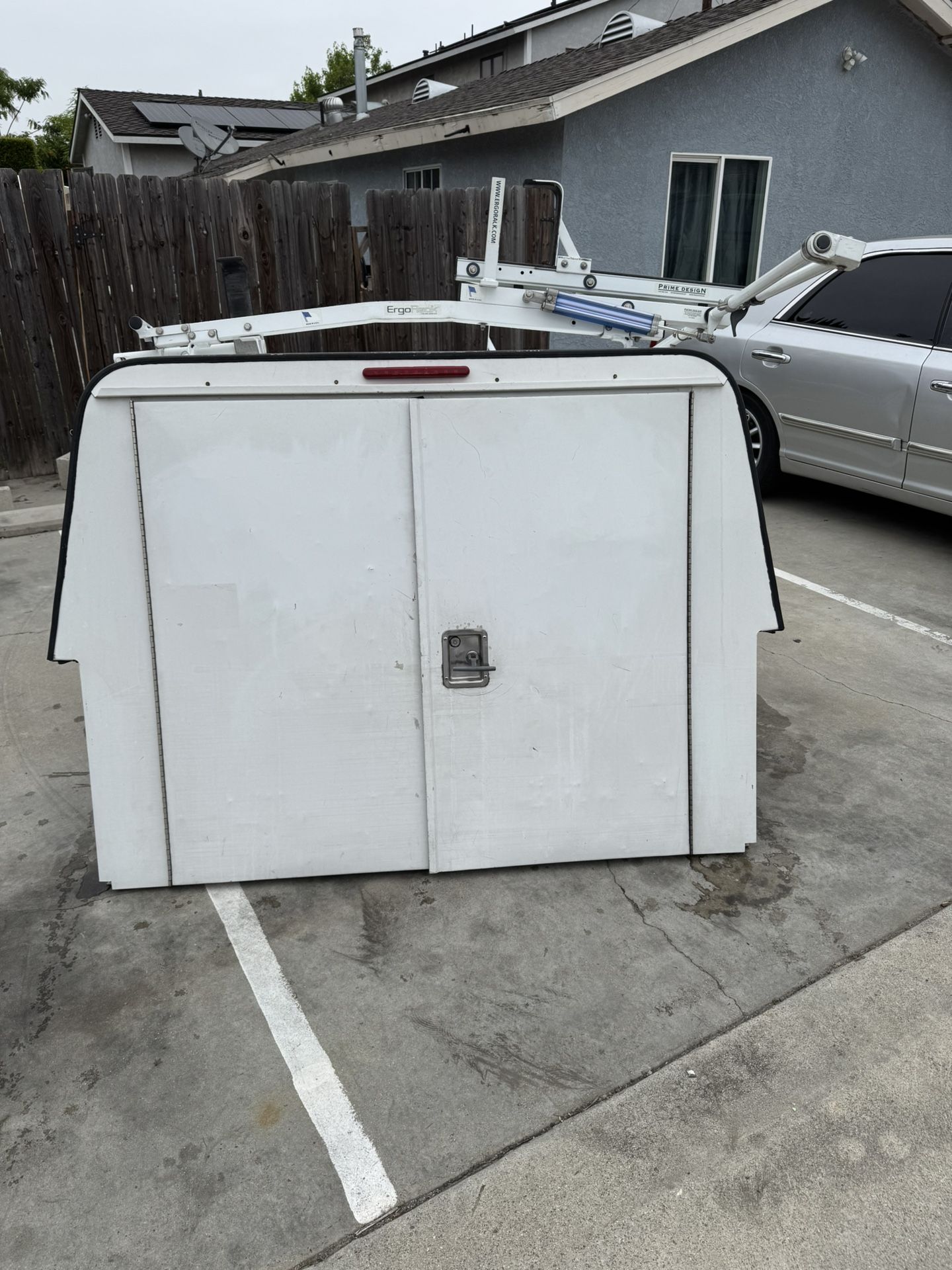 DCU, ARE Utility Camper Shell Good Conditions $1400